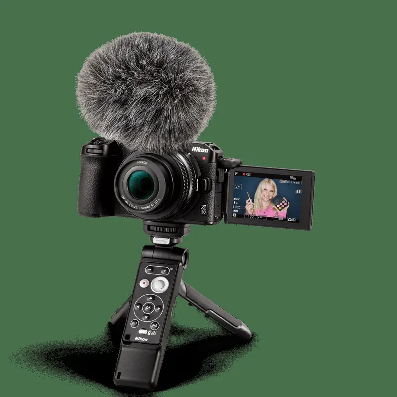 Nikon Z30 Mirrorless Camera Kit